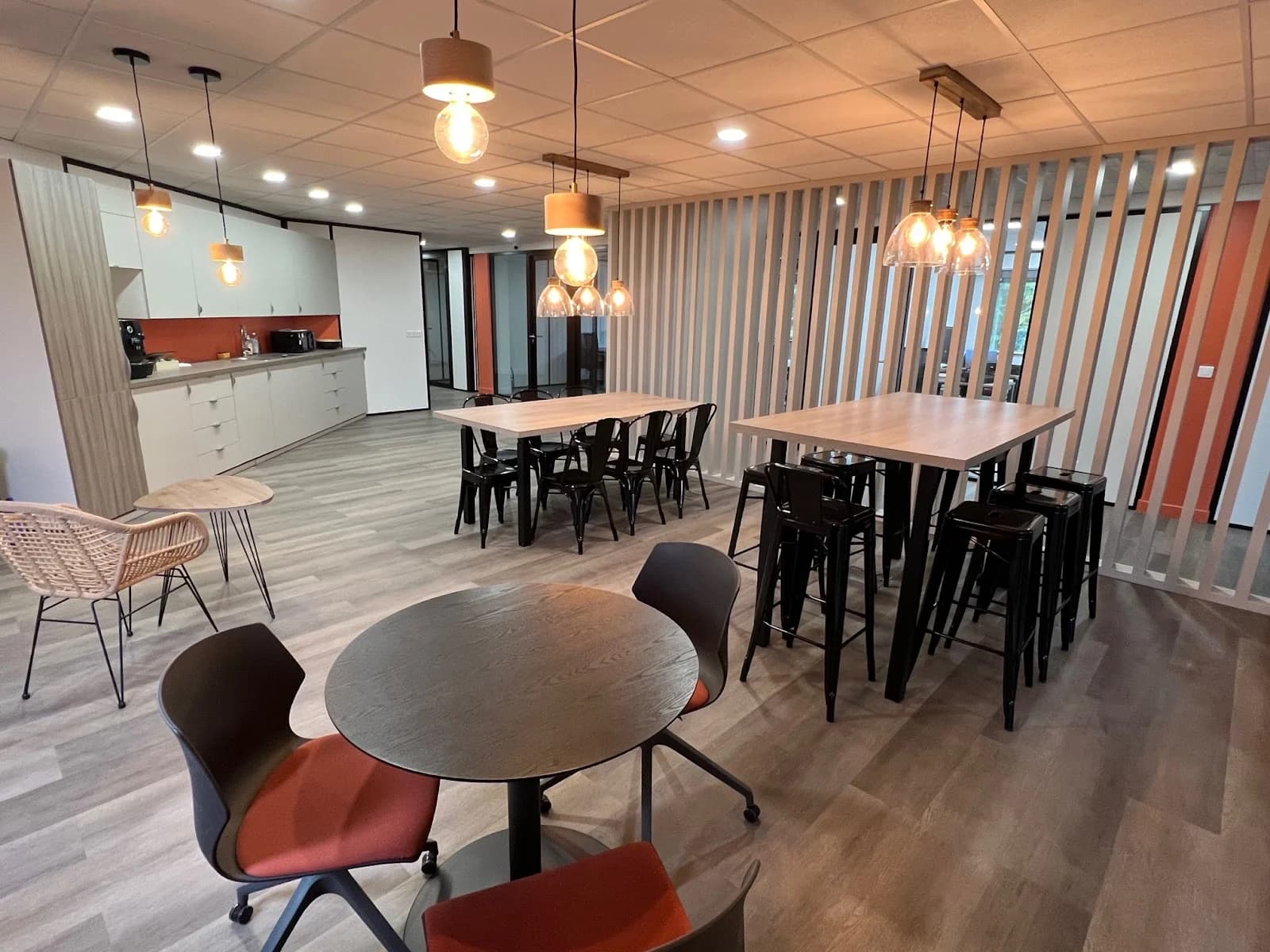 Photo de l'espace coworkea-meudon-la-foret (source : Google)
