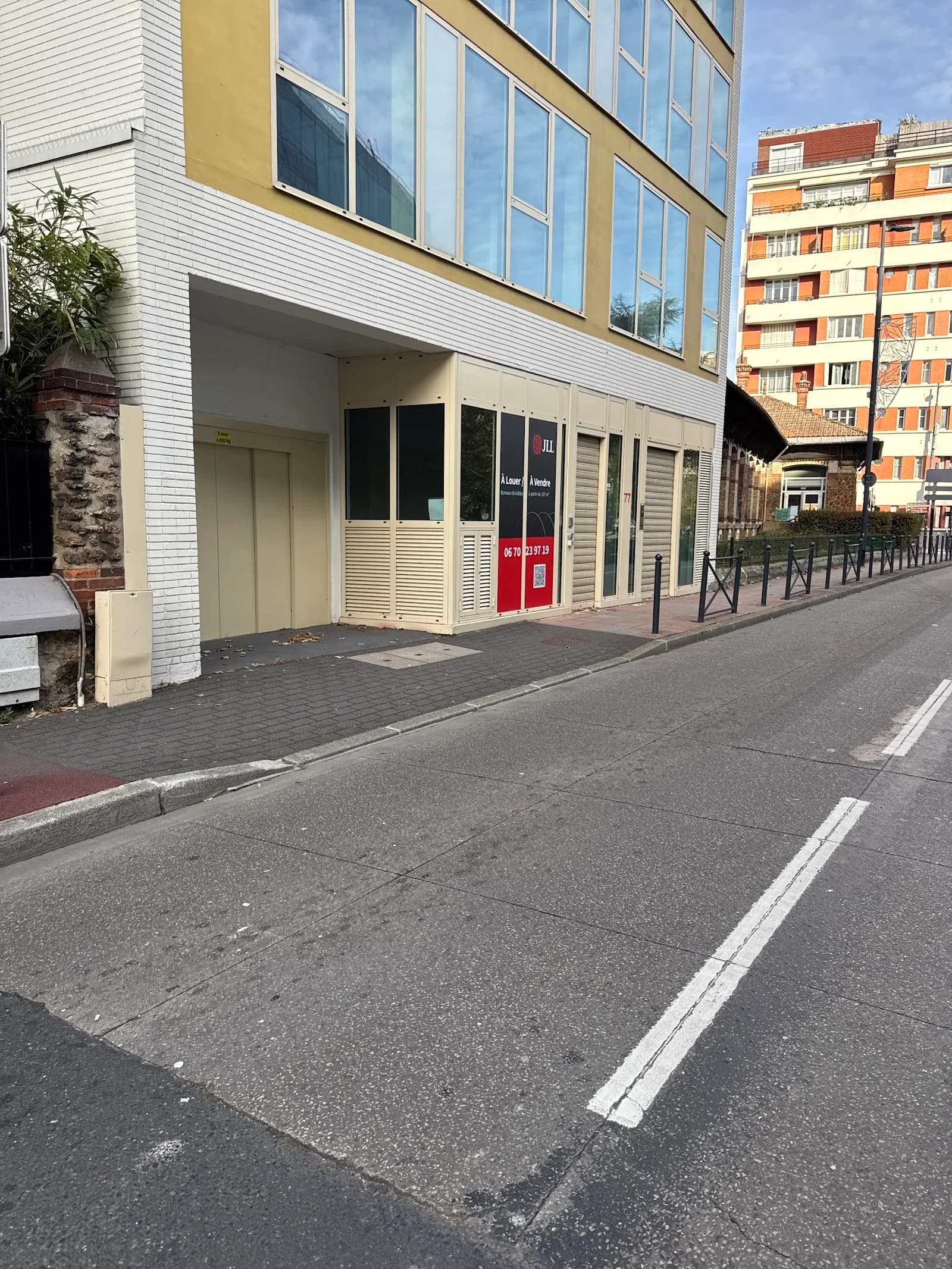 Photo de l'espace coworkea-vanves-bleuzen (source : Google)