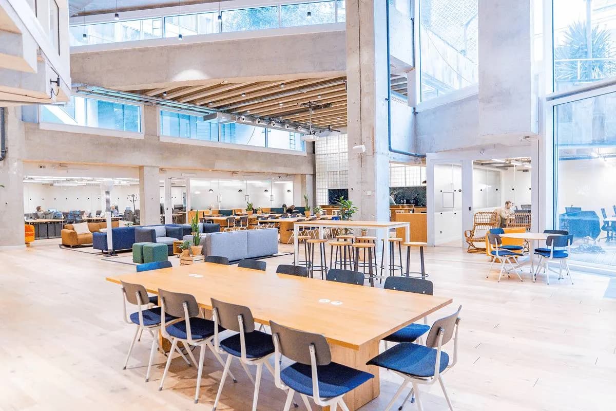 Photo de l'espace hiptown-paris-17-porte-maillot (source : Google)
