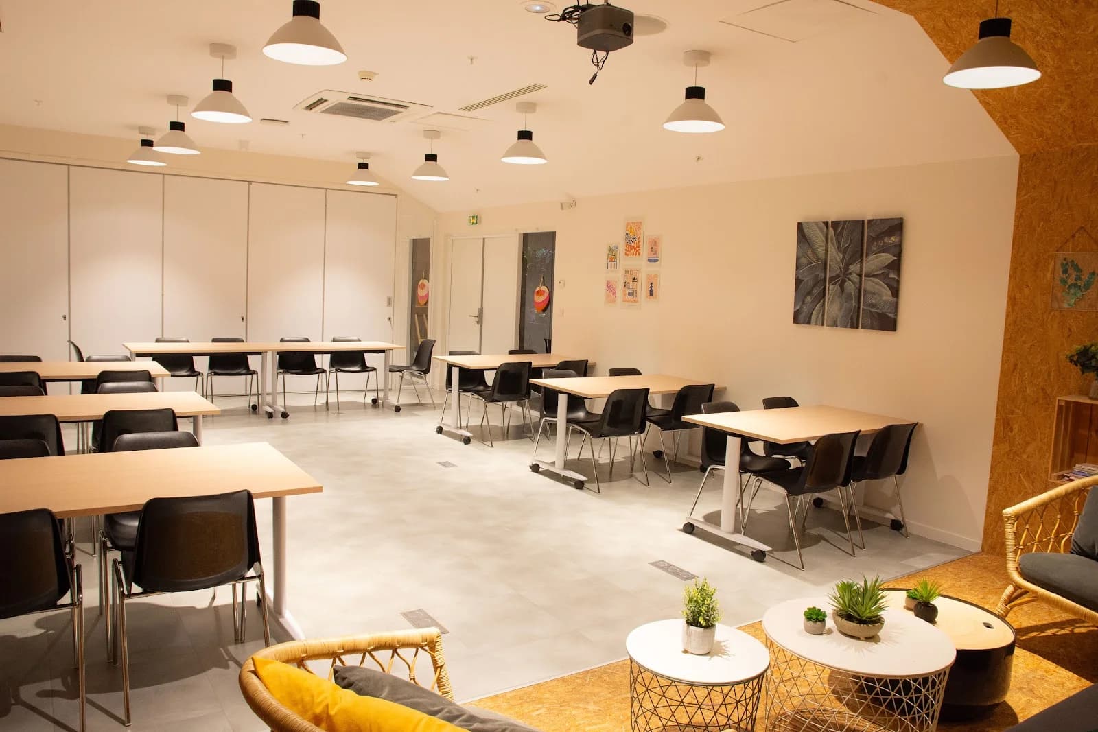 Photo de l'espace hubsy-la-defense-cnit (source : Google)