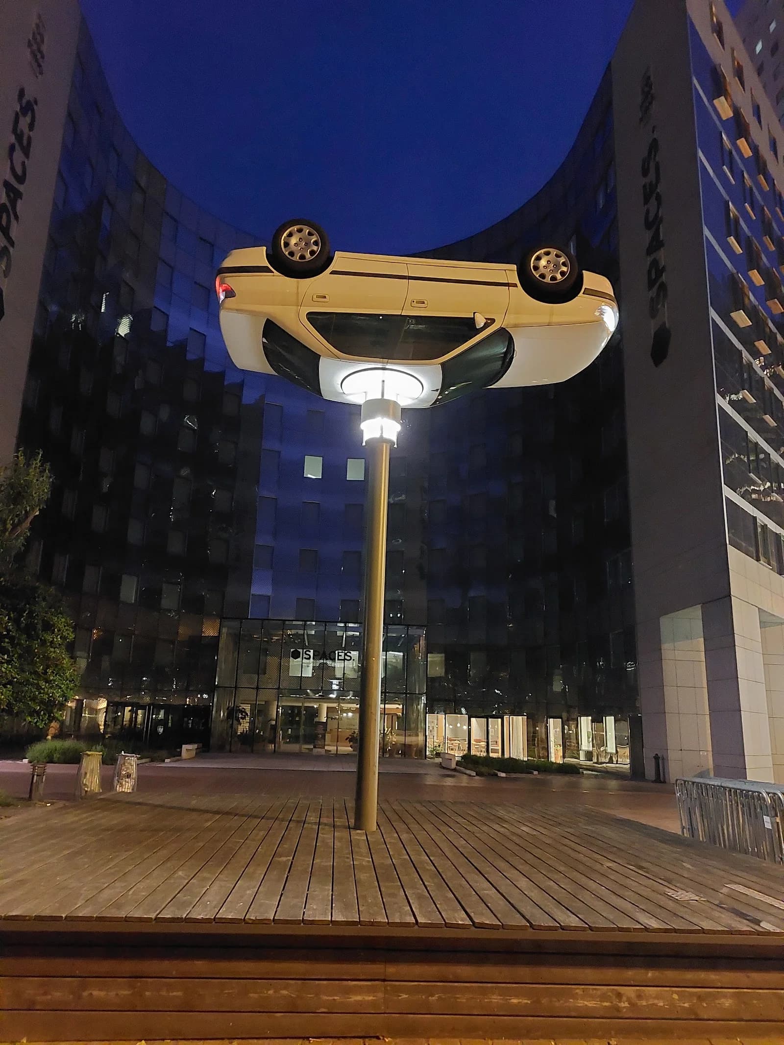 Photo de l'espace spaces-la-defense-coeur (source : Google)